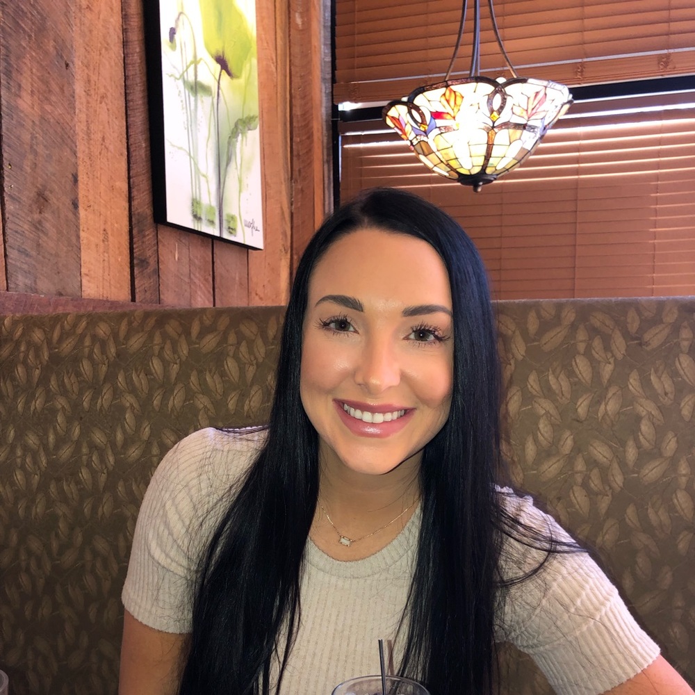 Meet your Posher, Kayla